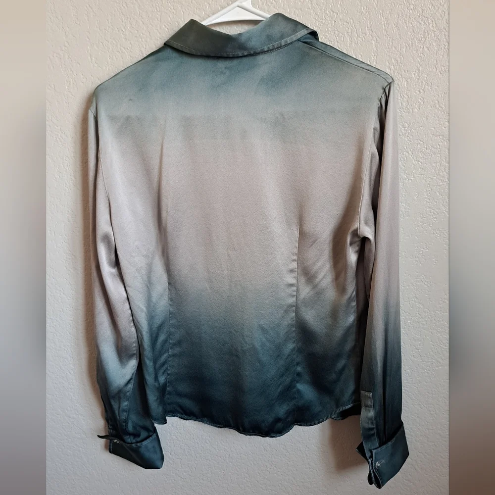 Lafayette 148 Blue Ombre Button Down Longsleeve Top Size 8 - Picture 7 of 7